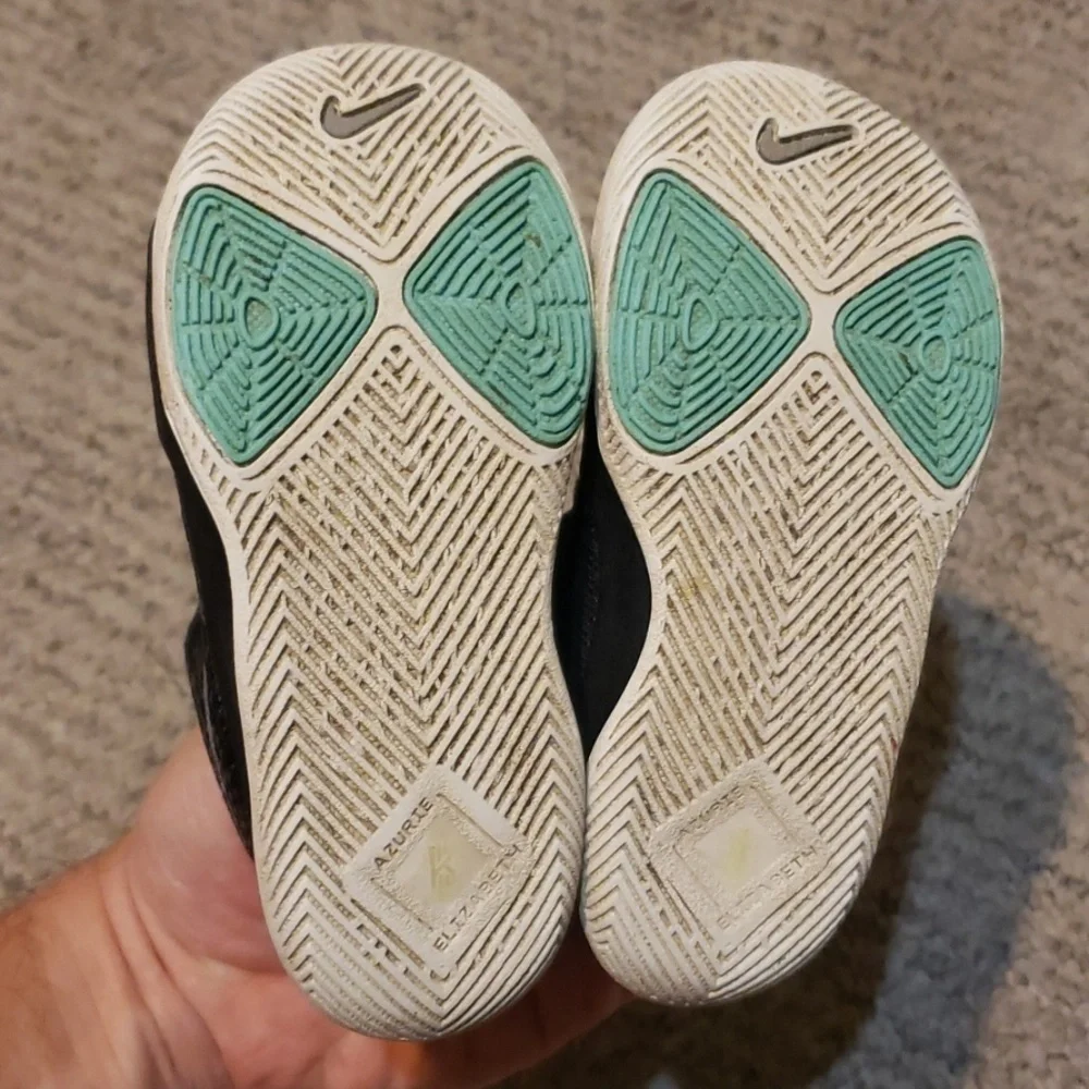 𝅺KID'S Unisex Nike Kyrie